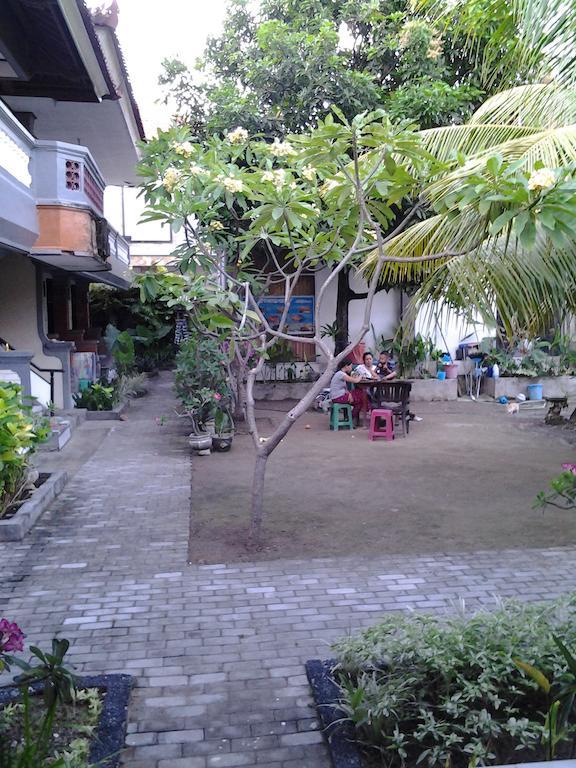 Mahendra Beach Inn Кута Екстер'єр фото
