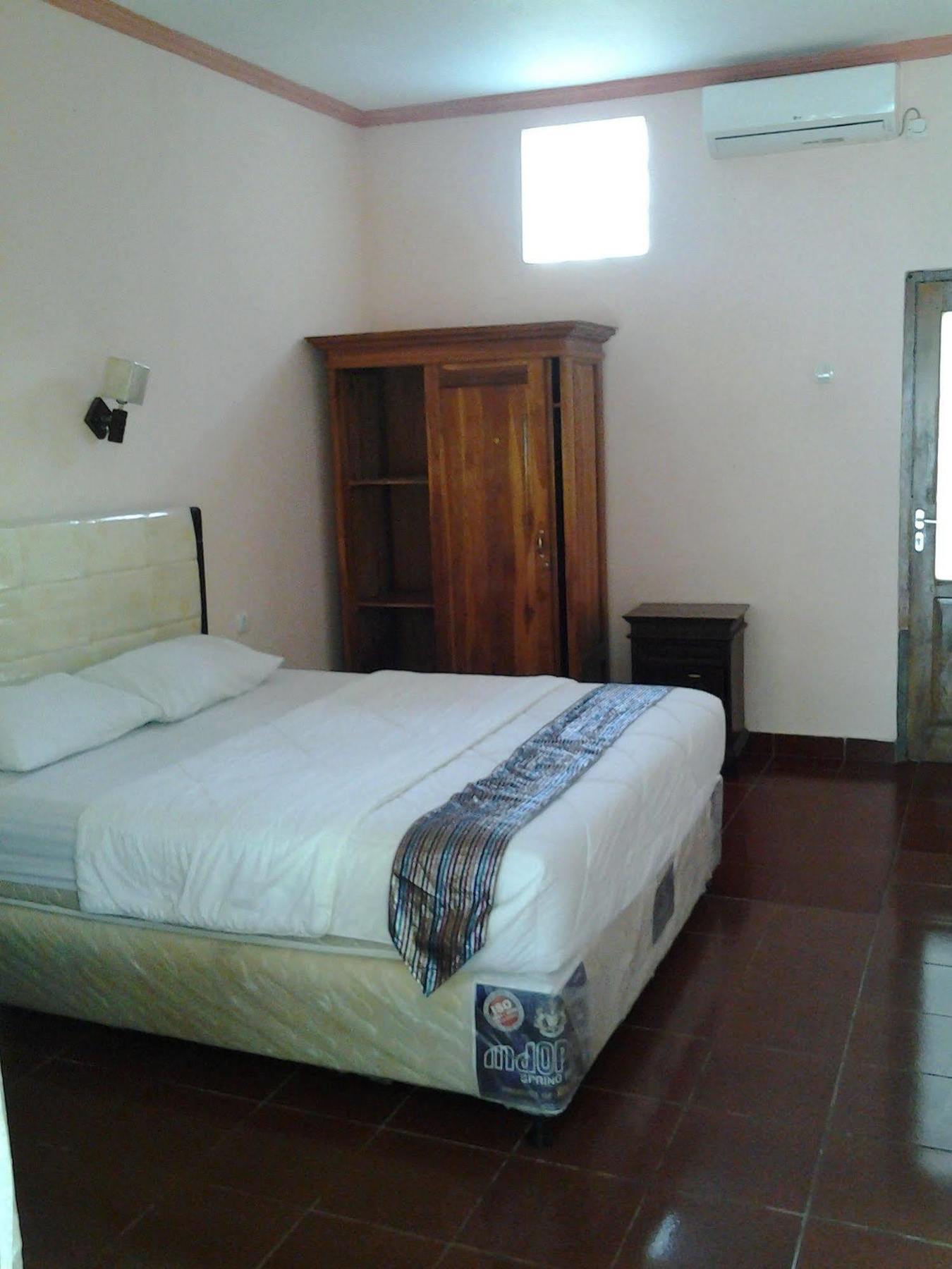 Mahendra Beach Inn Кута Екстер'єр фото